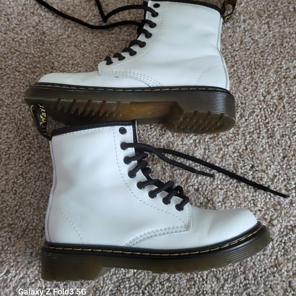 ♥️EUC♥️ DOC MARTENS GIRLS BOOTS - Picture 7 of 13